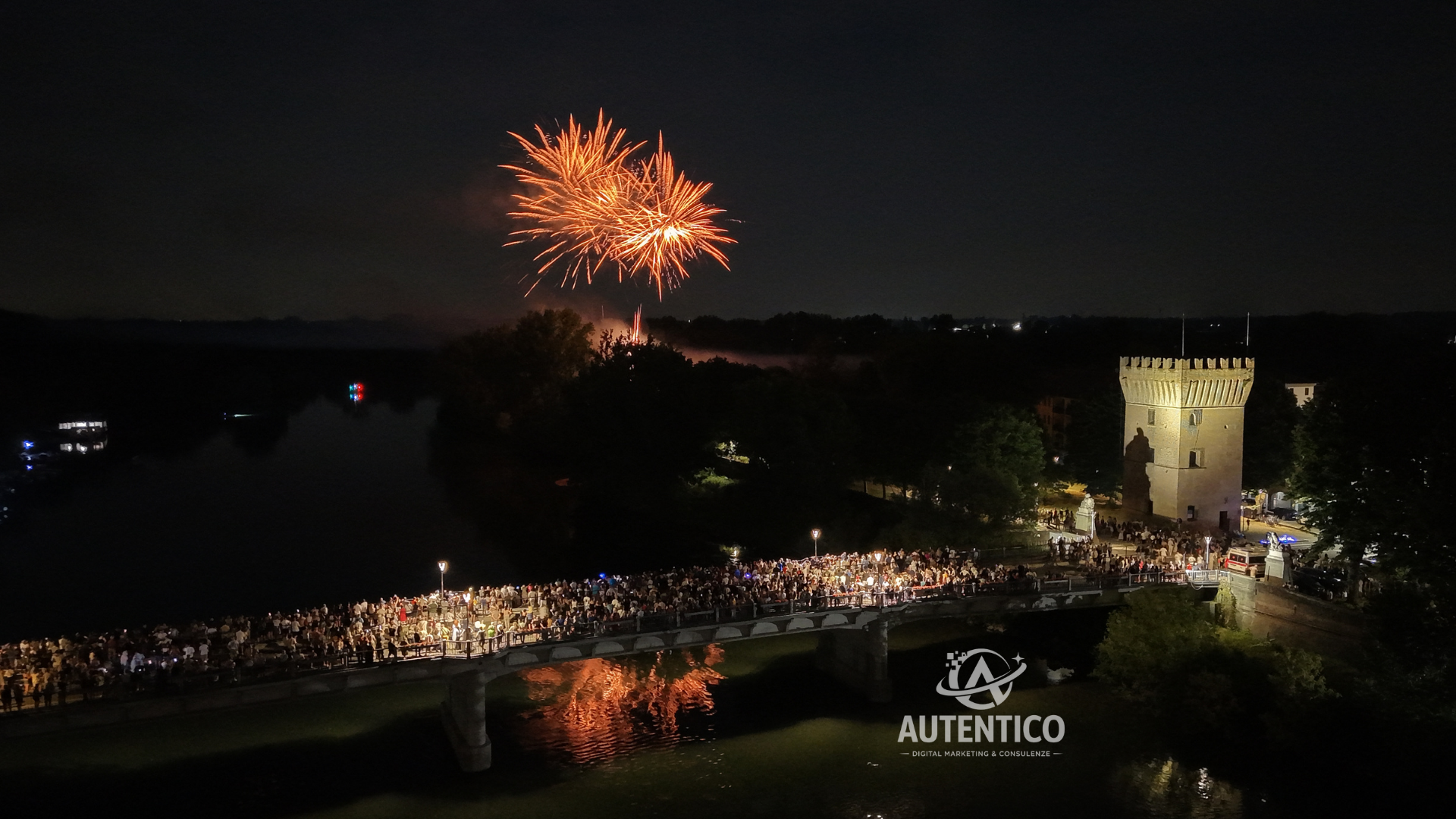 La Notte dei Fuochi 2026 sopra le mura di Pizzighettone